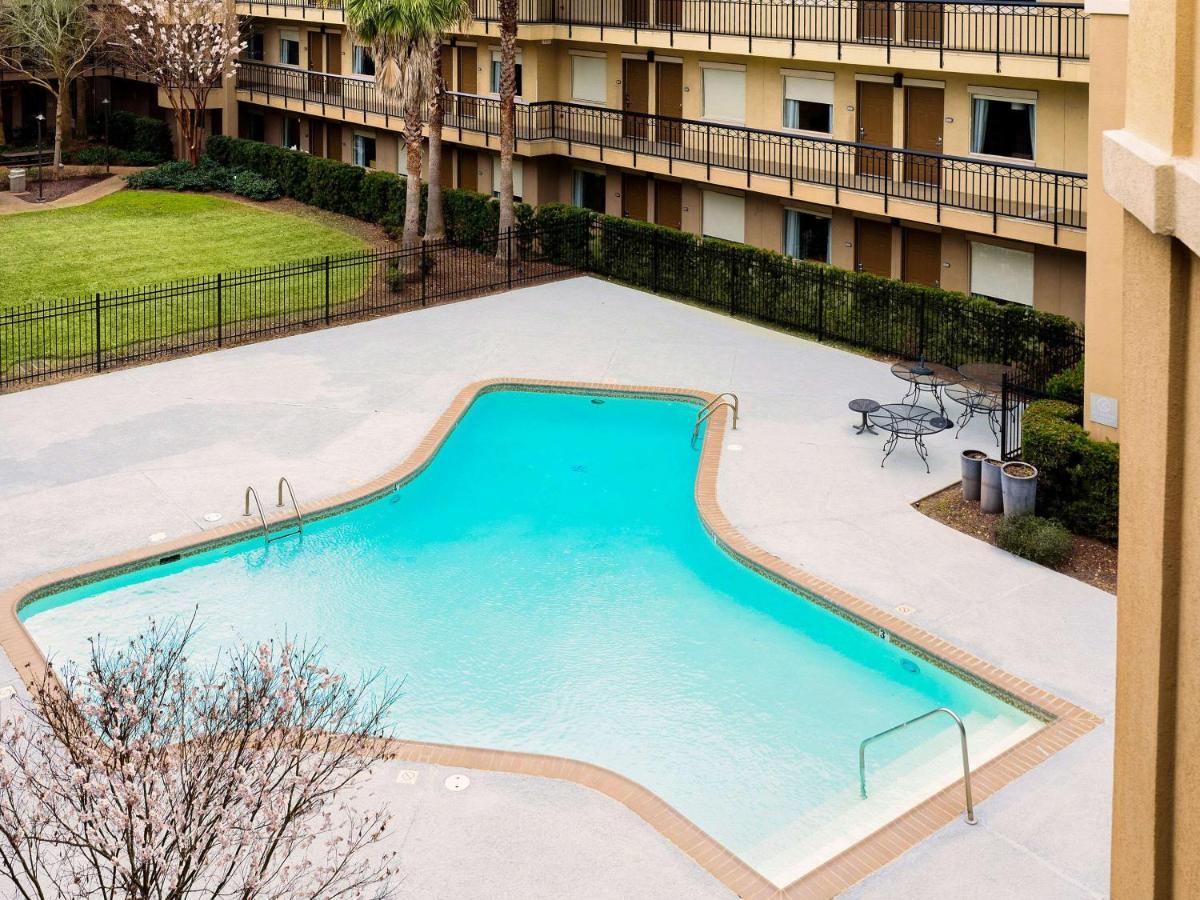 Comfort Suites Baton Rouge South I-10 Inniswold Exterior foto