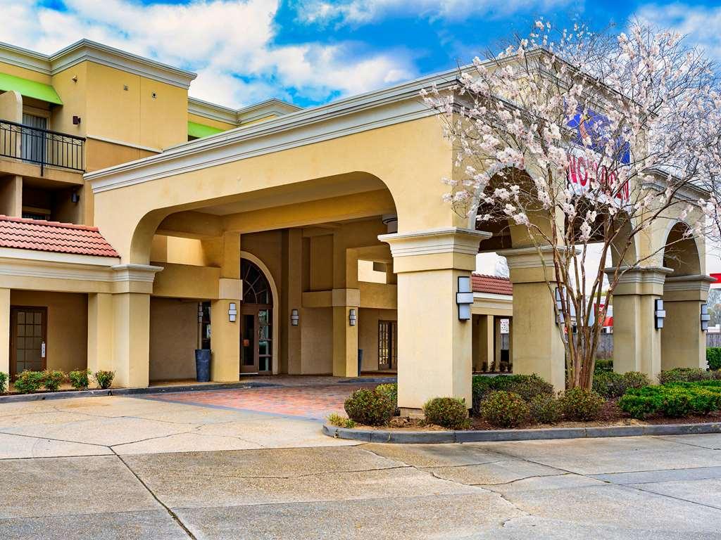Comfort Suites Baton Rouge South I-10 Inniswold Exterior foto