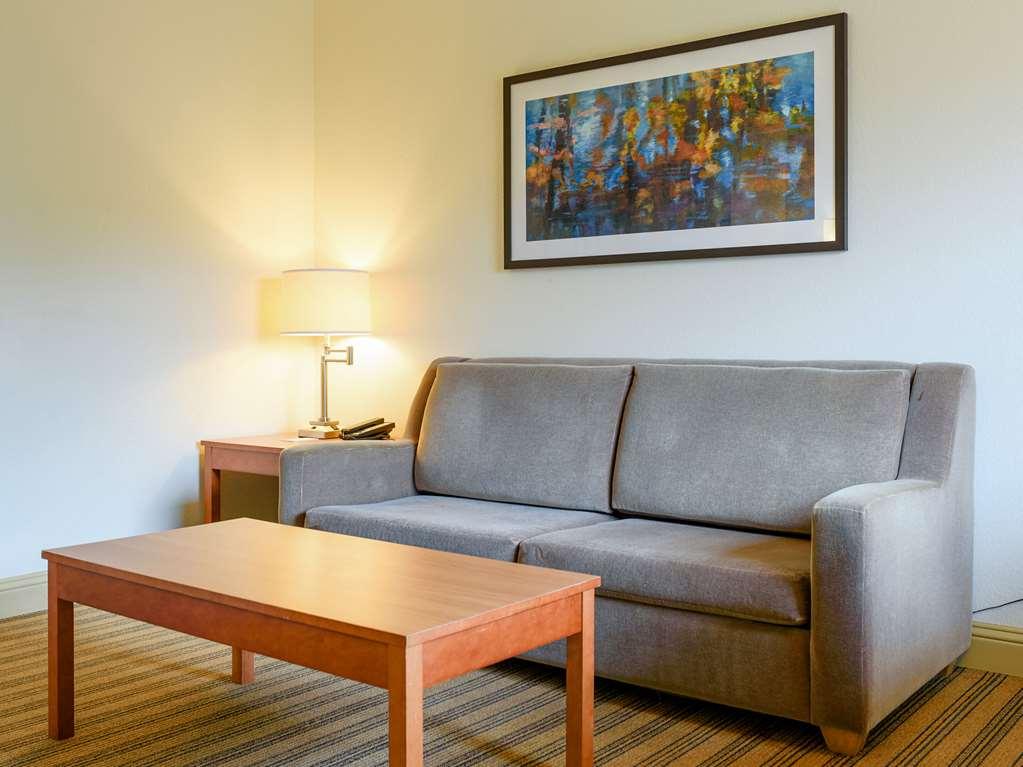 Comfort Suites Baton Rouge South I-10 Inniswold Habitación foto
