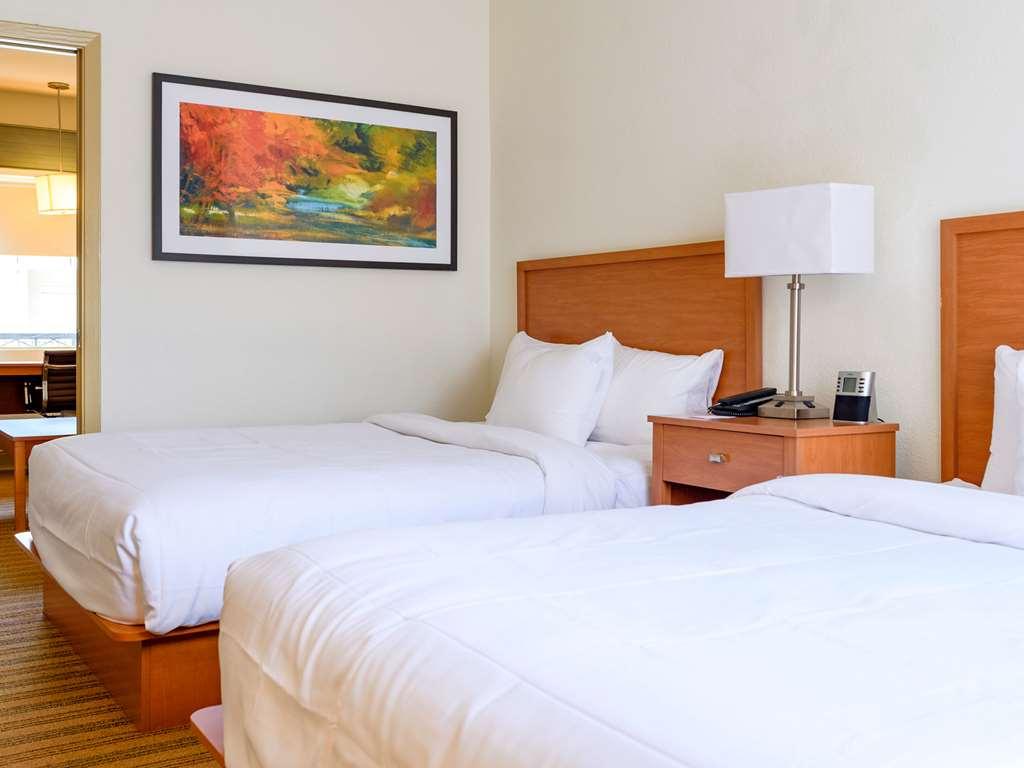 Comfort Suites Baton Rouge South I-10 Inniswold Habitación foto