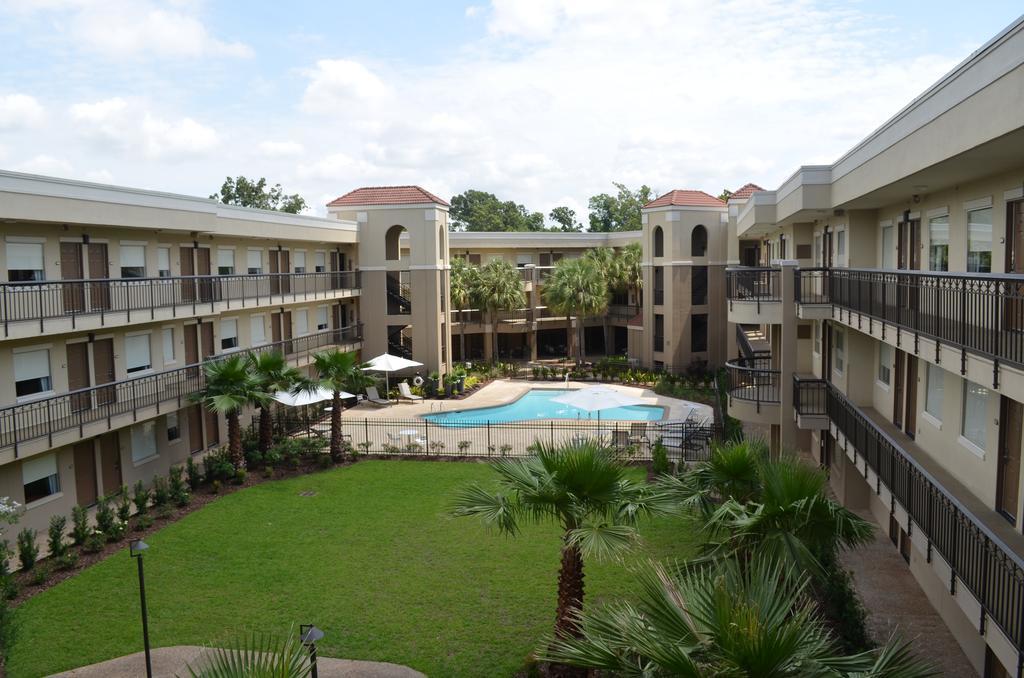 Comfort Suites Baton Rouge South I-10 Inniswold Exterior foto